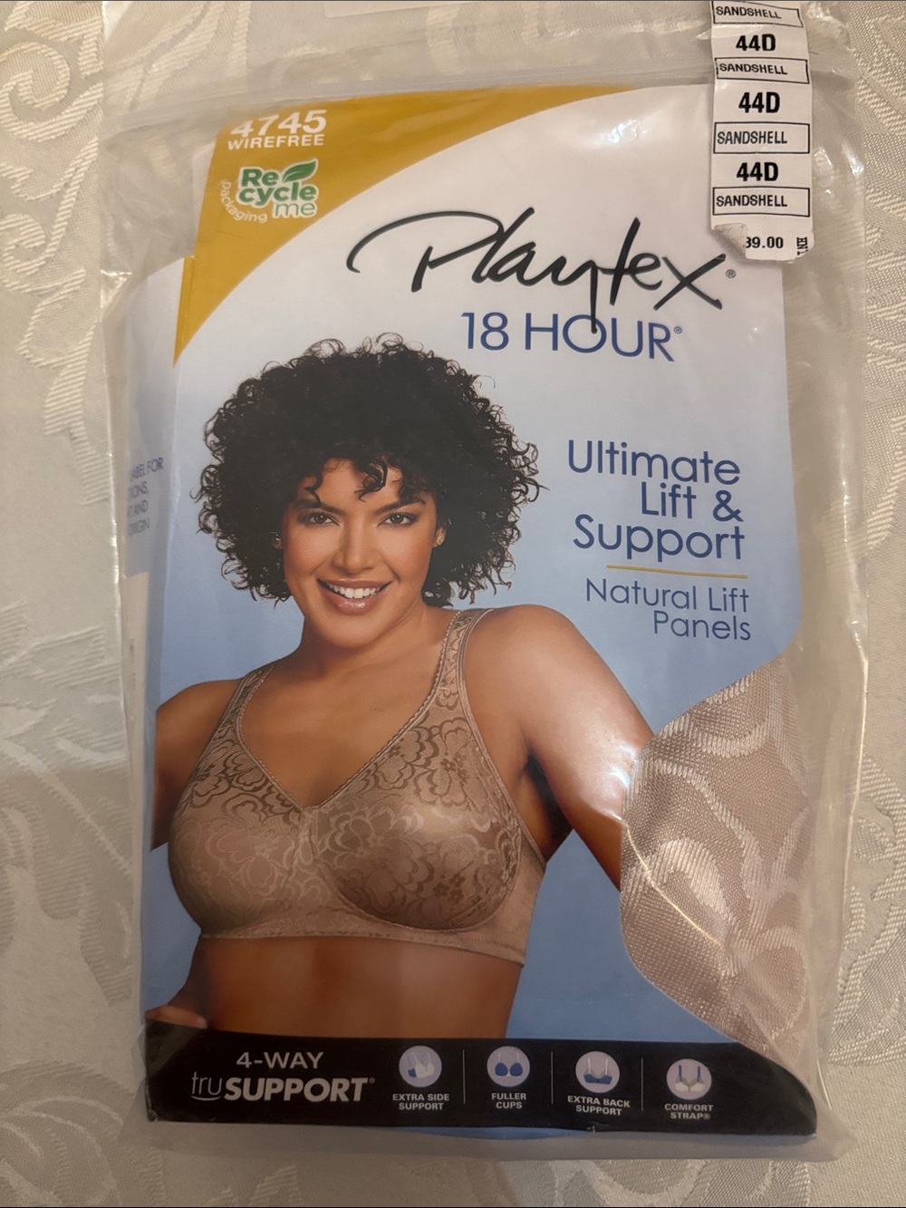 Playtex 18 Hour Ultimate Lift & Support Bra in Sandshell (Beige)